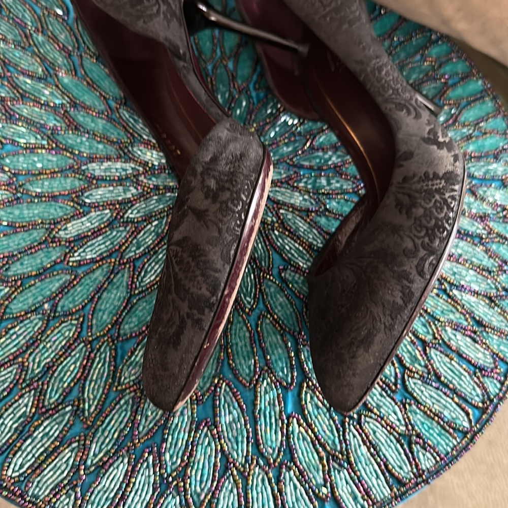 $895 Gucci black stiletto heels - Picture 10 of 11